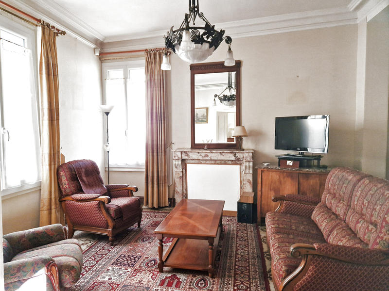 Maison - 221 m² - 8 pièces