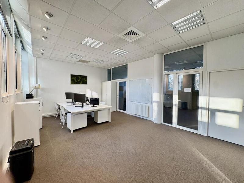 Bureau - 220 m² - 5 pièces