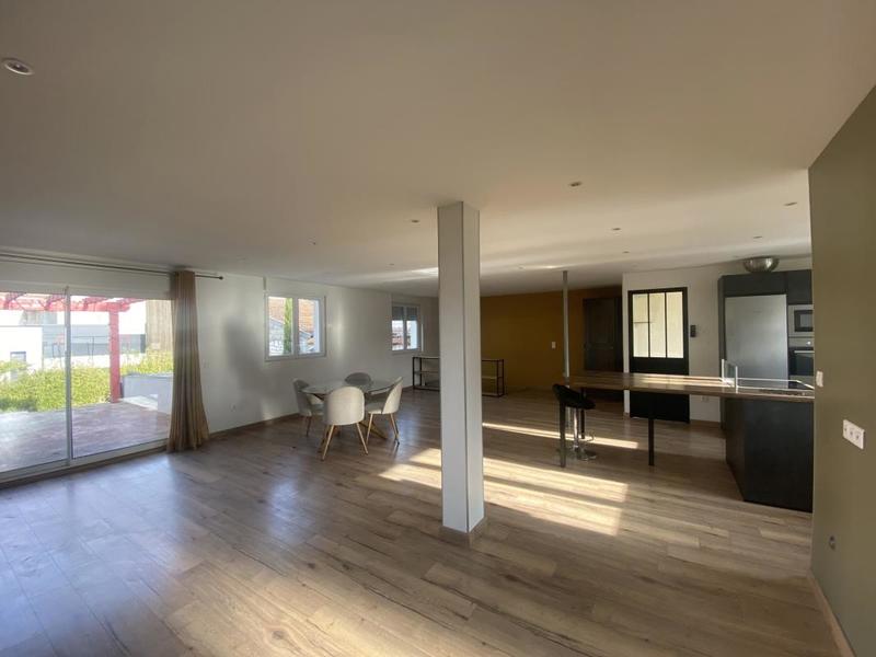 Maison - 163 m² - 6 pièces