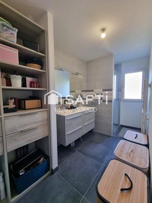 Maison - 183 m² - 9 pièces