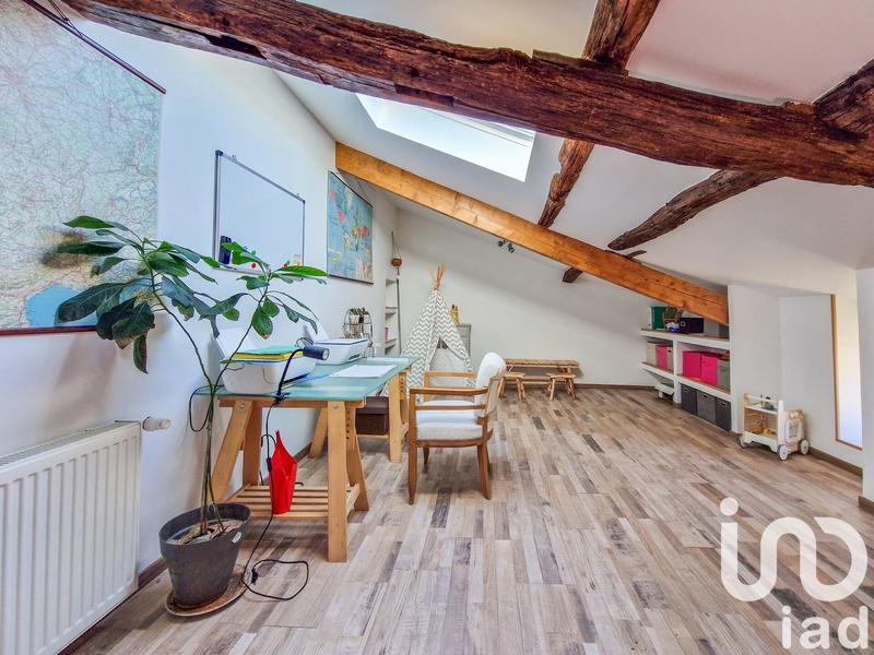 Maison - 220 m² - 9 pièces