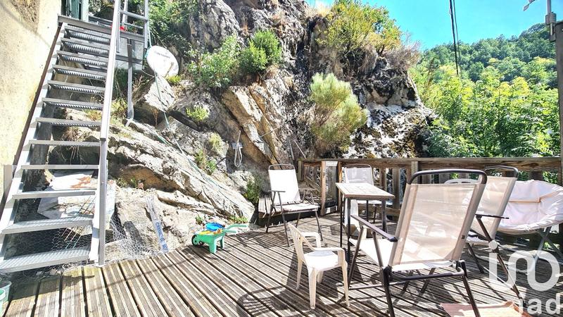 Maison - 630 m² - 10 pièces