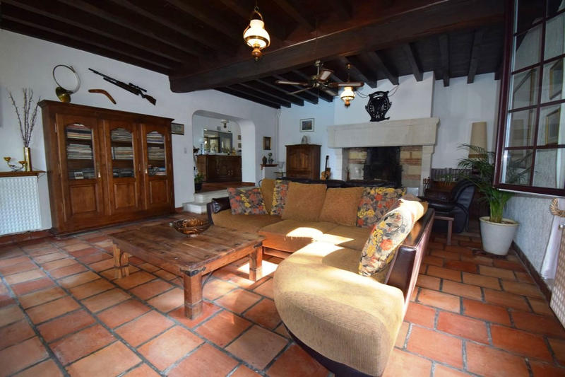 Maison - 253 m² - 8 pièces