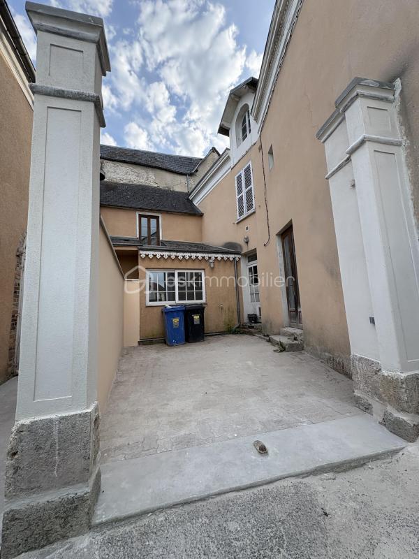 Maison de ville - 206 m² - 12 pièces