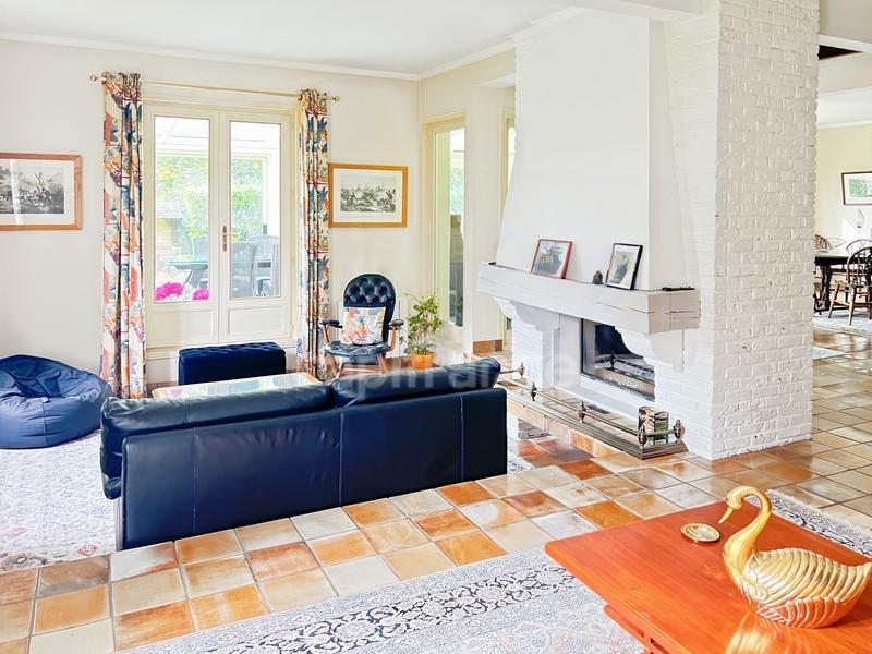 Maison - 224 m² - 7 pièces