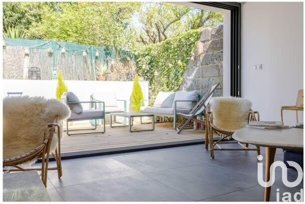 Loft - 140 m² - 5 pièces