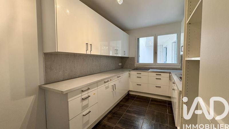 Appartement - 93 m² - 5 pièces