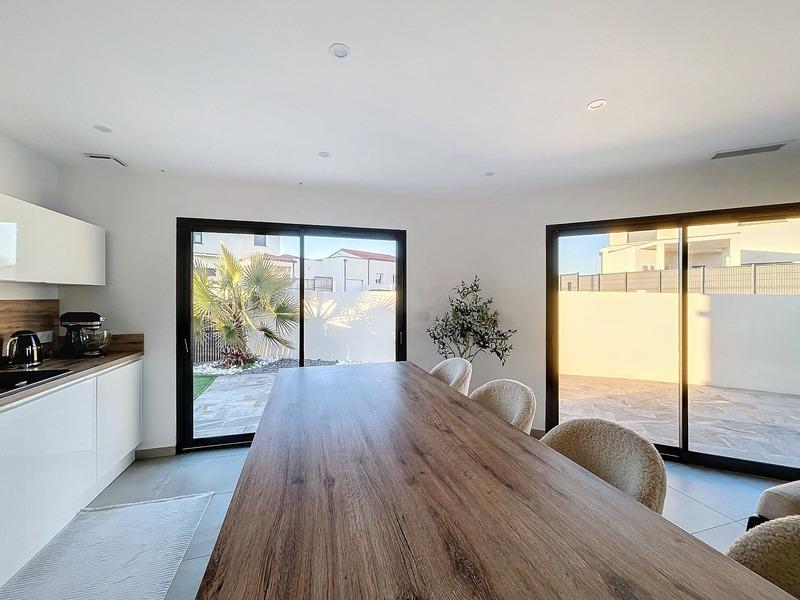 Villa - 99 m² - 4 pièces