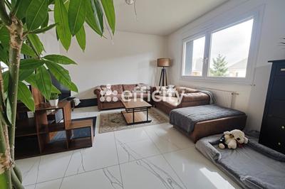 Maison - 95 m² - 6 pièces