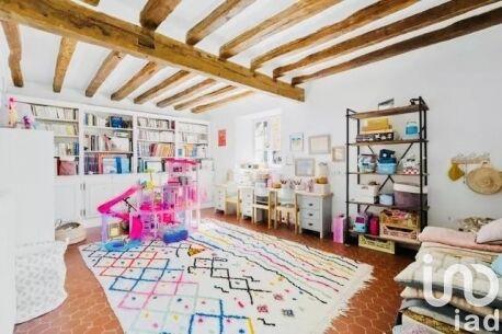 Maison - 258 m² - 8 pièces