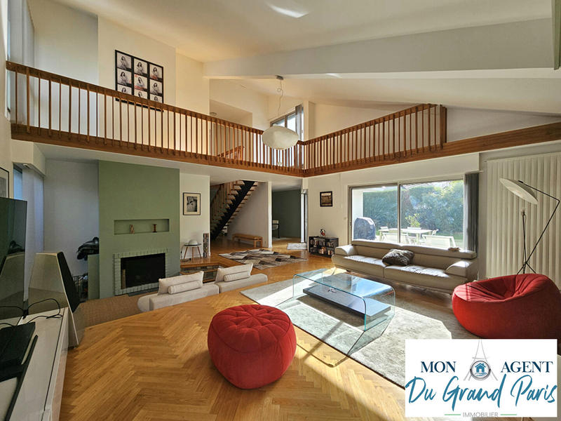 Maison d'architecte - 220 m² - 8 pièces