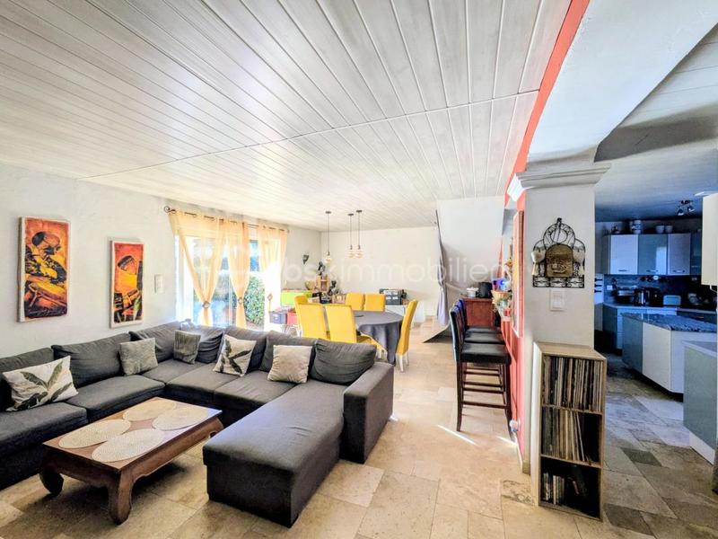 Maison - 196 m² - 8 pièces