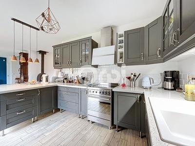 Maison - 159 m² - 7 pièces