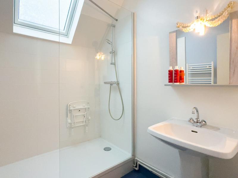 Maison - 230 m² - 9 pièces