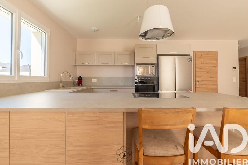 Maison - 143 m² - 6 pièces