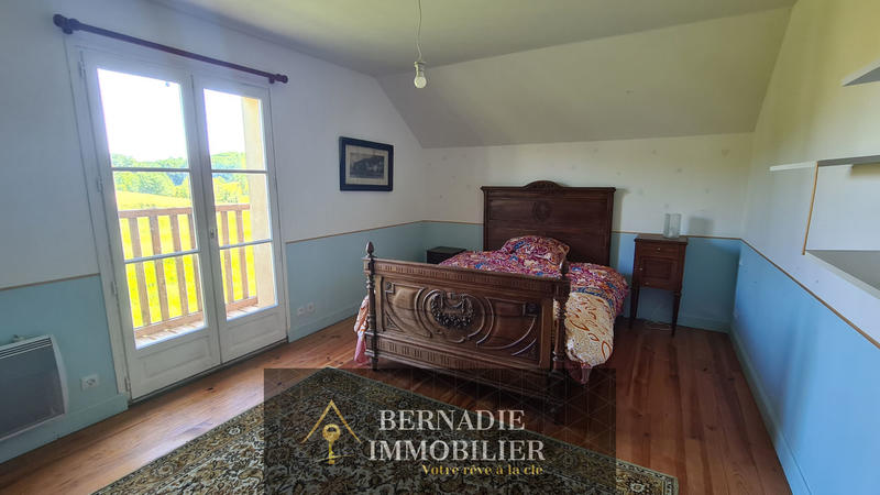 Maison - 200 m² - 4 pièces