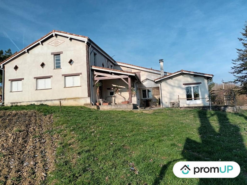 Maison - 200 m² - 9 pièces