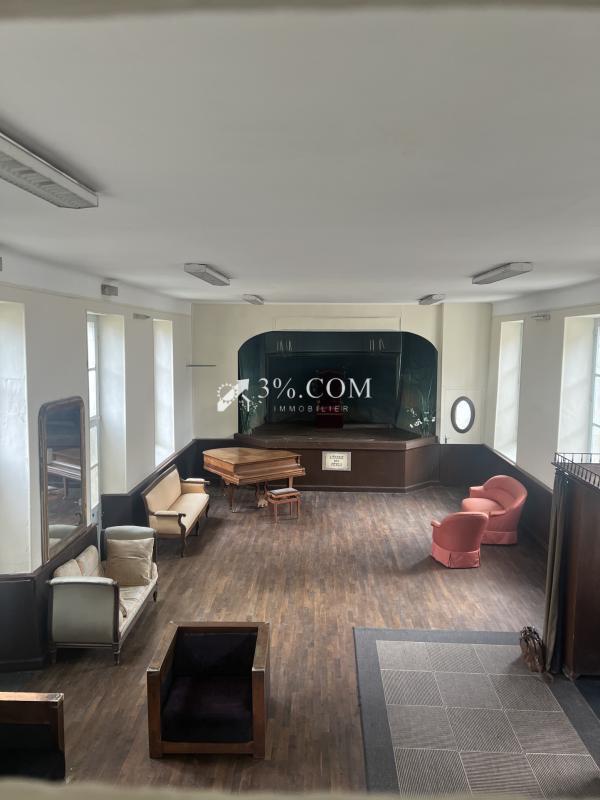 Maison de village - 250 m² - 2 pièces