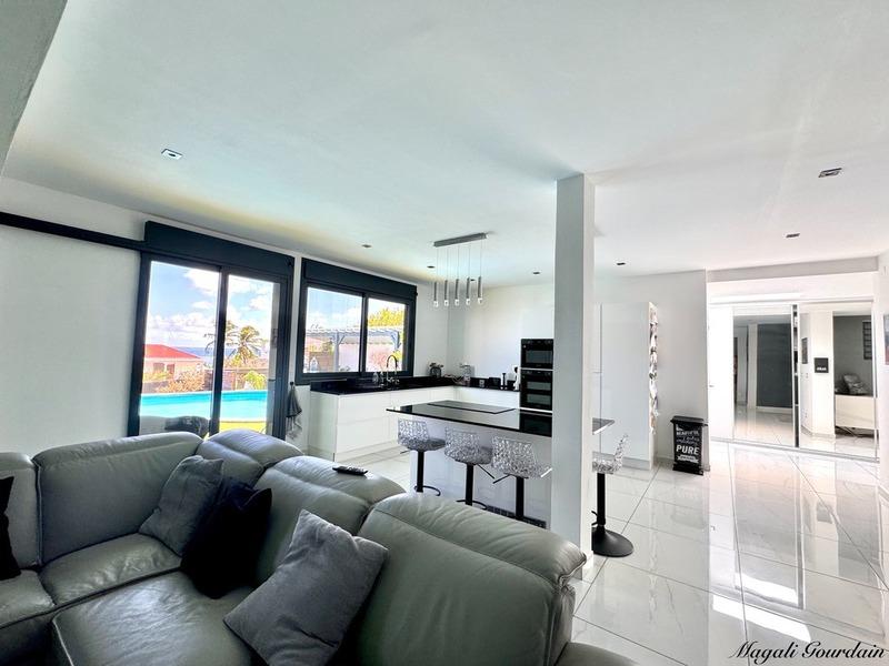 Propriété - 180 m² - 6 pièces