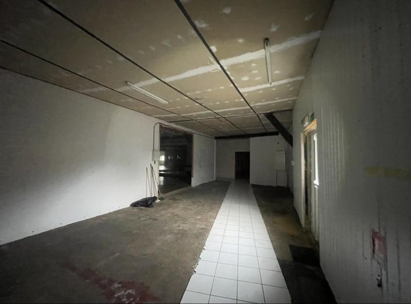 Local commercial - 629 m² - 14 pièces