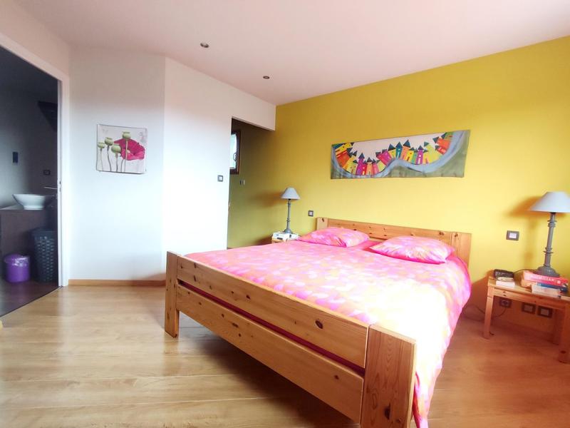 Maison - 242 m² - 8 pièces