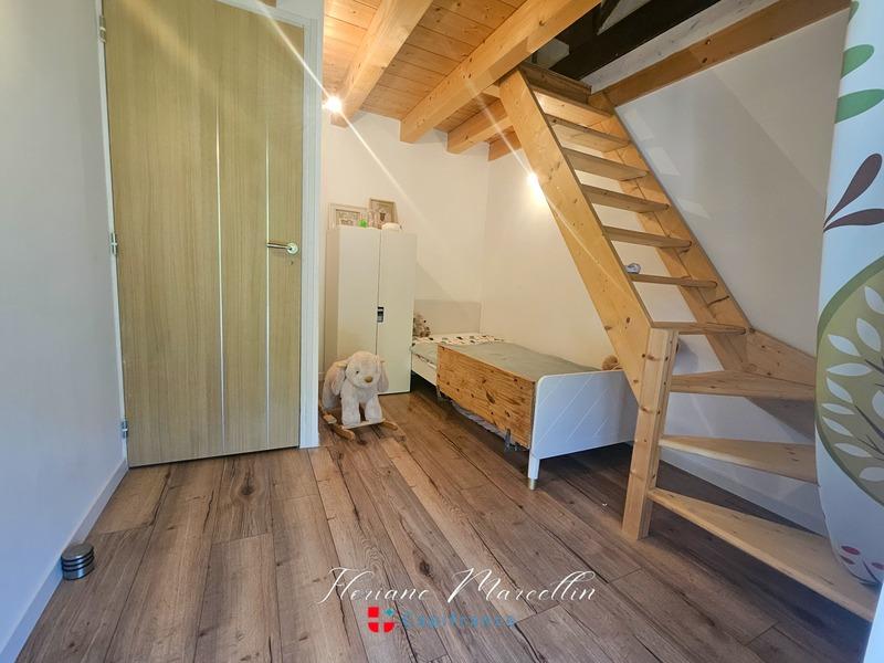 Maison - 254 m² - 5 pièces