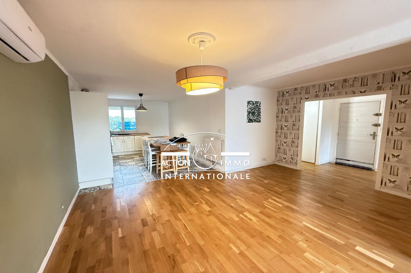 Appartement - 80 m² - 3 pièces