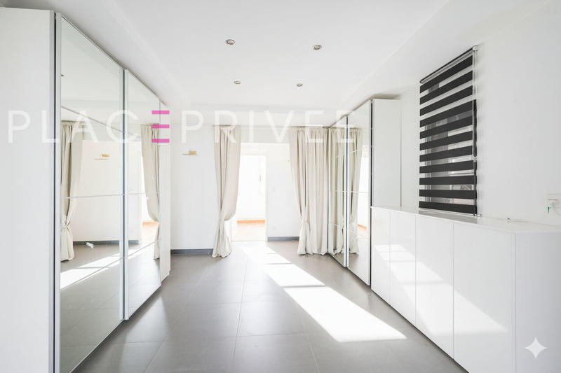 Appartement - 96 m² - 4 pièces