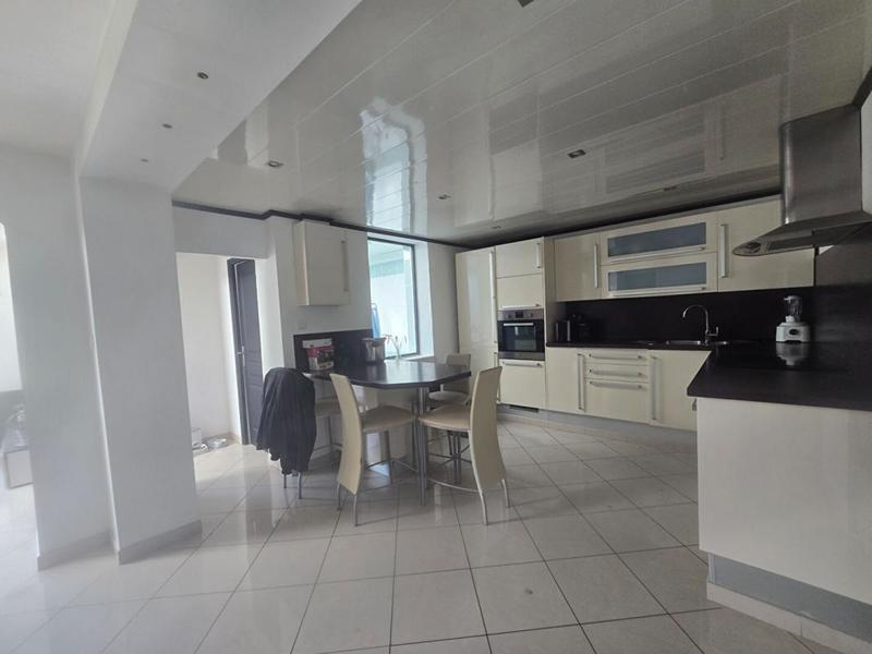 Maison - 114 m² - 4 pièces