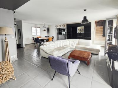 Maison - 131 m² - 5 pièces