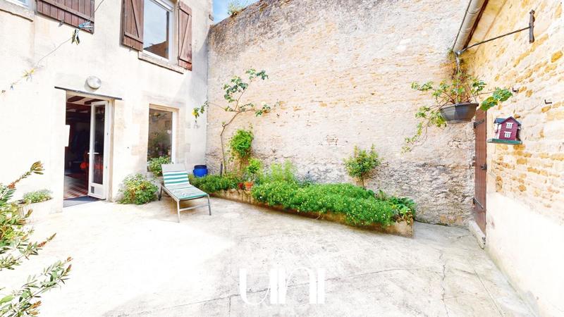 Maison en pierre - 92 m² - 5 pièces