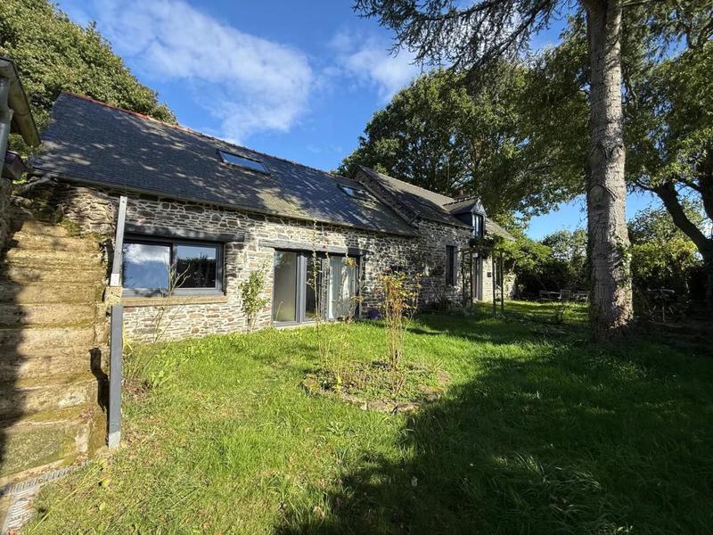 Maison en pierre - 205 m² - 8 pièces