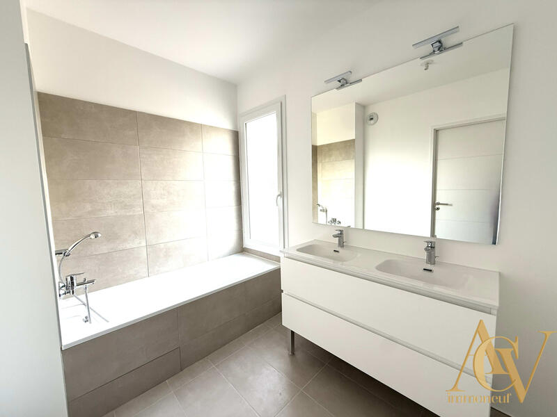 Appartement - 64 m² - 3 pièces