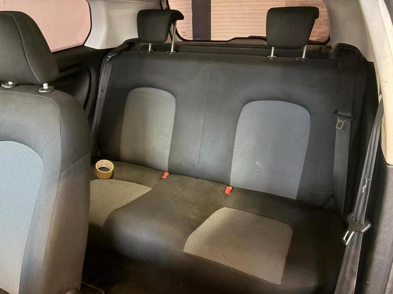 Fiat Punto 1.4 i 77 cv