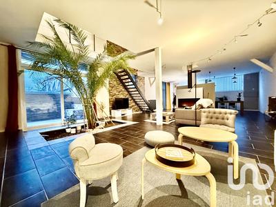 Maison de ville - 278 m² - 7 pièces