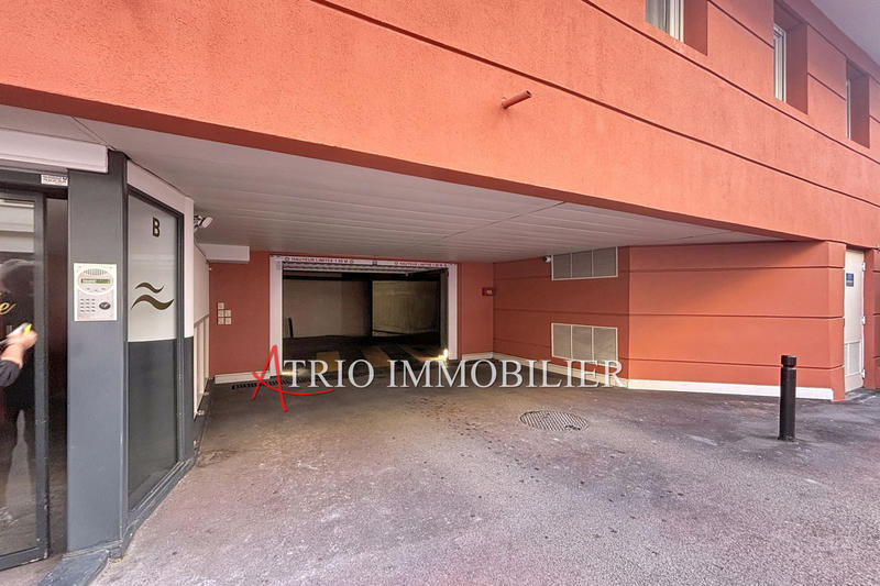 Parking / Garage - 13 m²