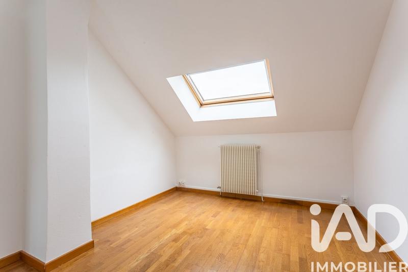 Maison - 123 m² - 8 pièces