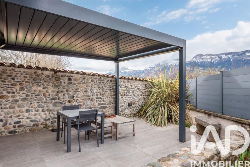 Maison - 212 m² - 5 pièces