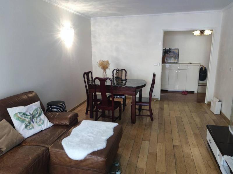 Appartement ancien - 75 m² - 3 pièces