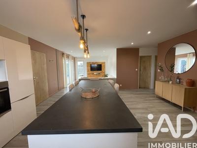 Maison - 93 m² - 4 pièces