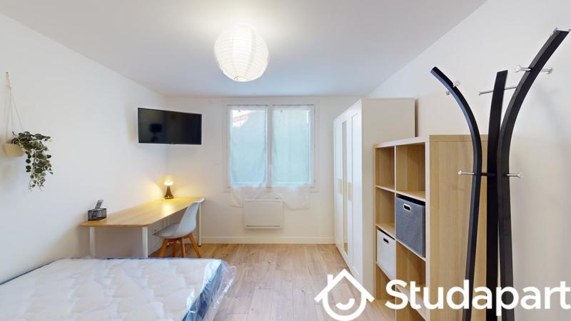 Chambre - 12 m² - 1 pièce