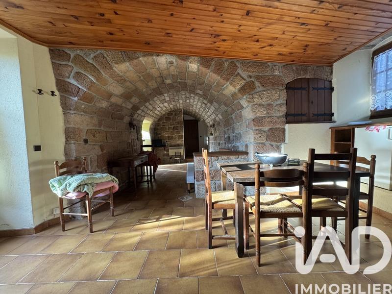 Maison - 292 m² - 10 pièces