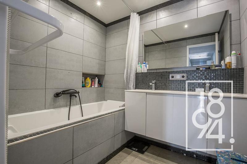 Appartement - 96 m² - 5 pièces