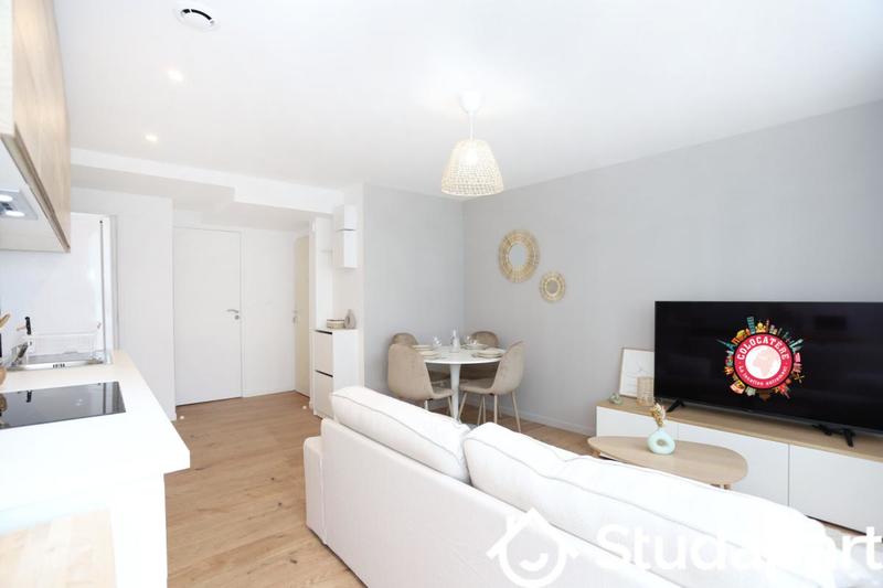 Chambre - 10 m² - 1 pièce