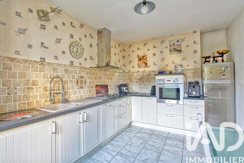 Maison - 175 m² - 9 pièces