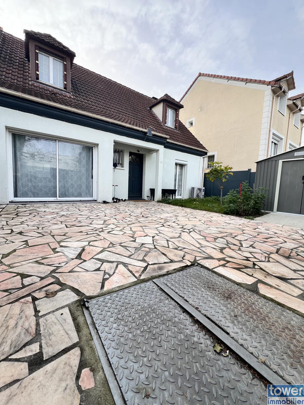 Maison - 110 m² - 6 pièces