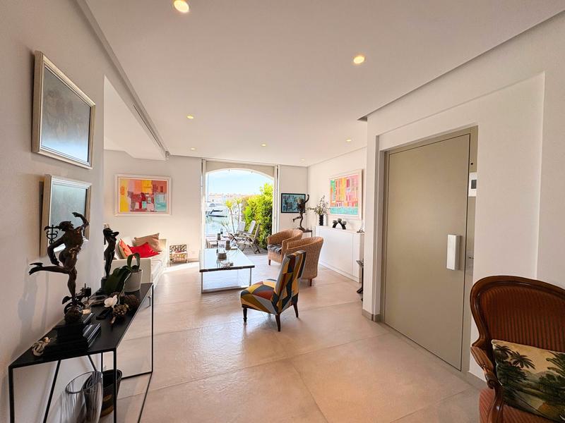 Maison - 200 m² - 7 pièces