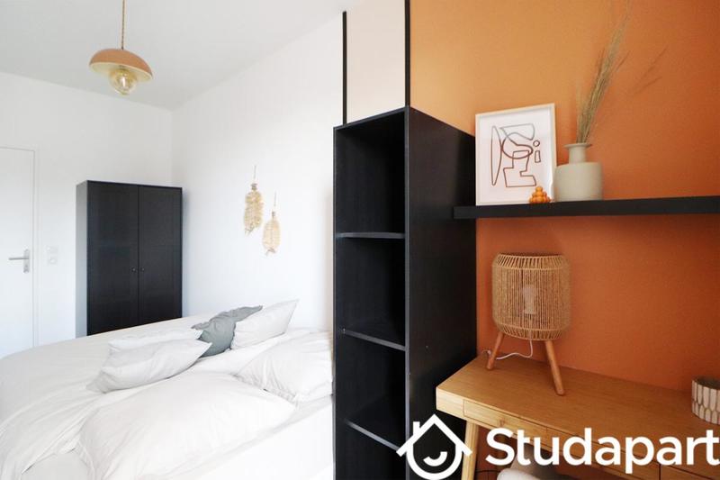 Chambre - 11 m² - 1 pièce