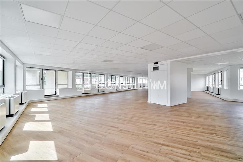 Bureau - 1 648 m²