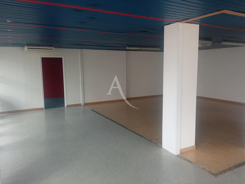 Local commercial - 140 m²